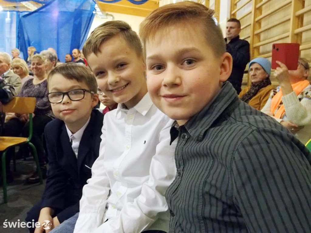 Uczniowie SP 3 dla swoich babć i dziadków