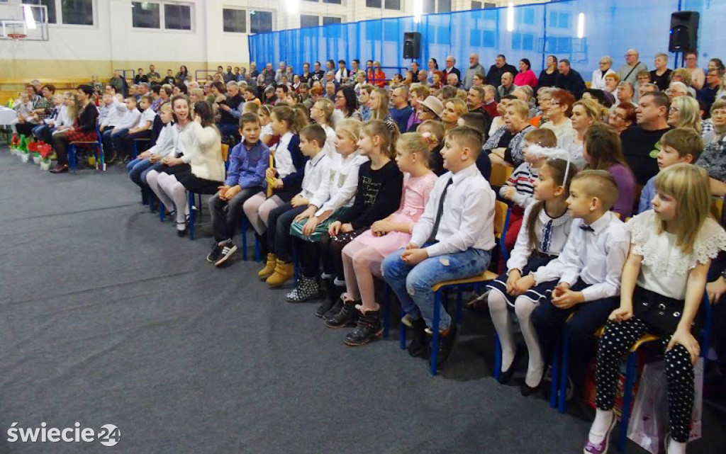 Uczniowie SP 3 dla swoich babć i dziadków