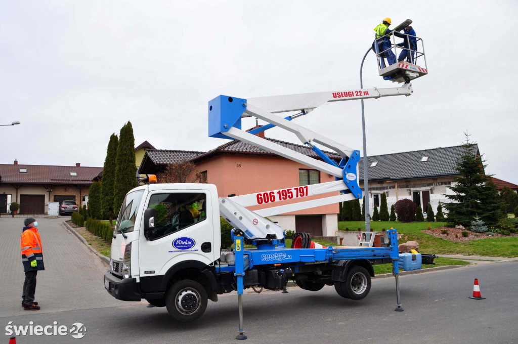 Kolejne ulice Świecia mają nowe lampy