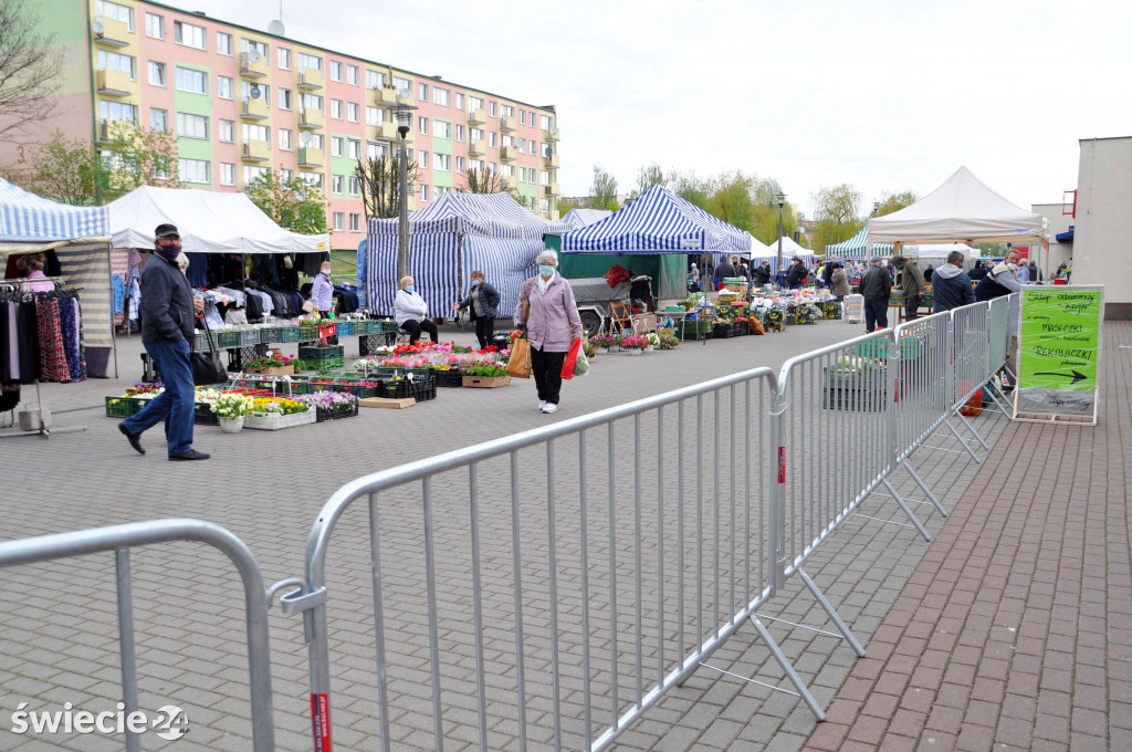 Targowisko na Mariankach znów działa