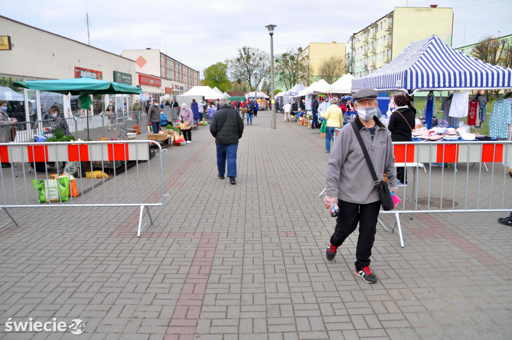 Targowisko na Mariankach znów działa