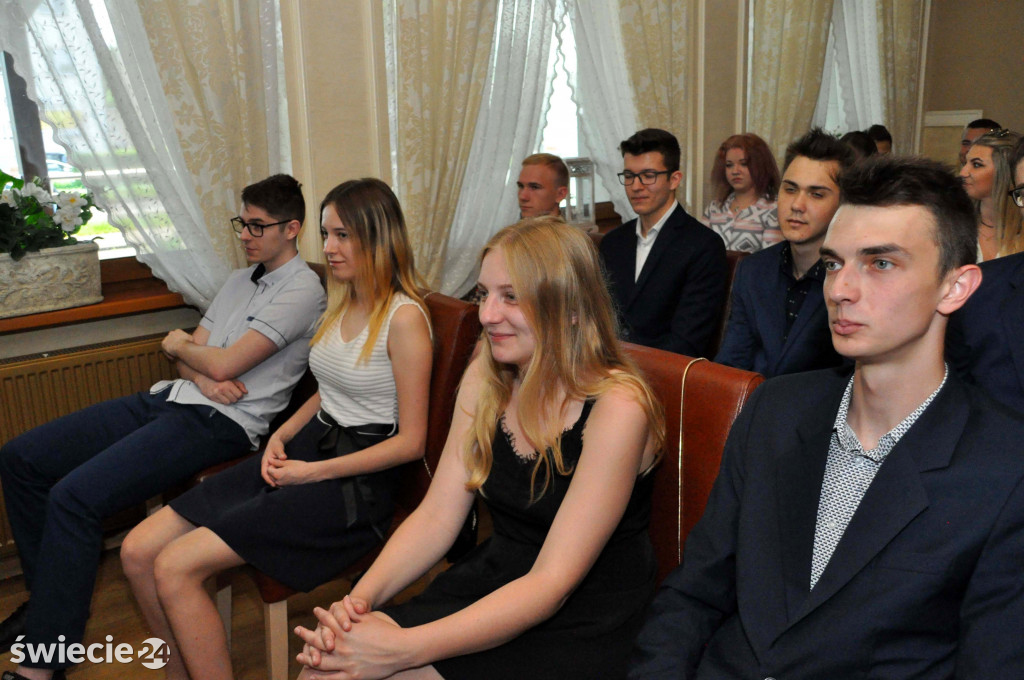 Zakończenie szkoły dla maturzystów w Białym LO
