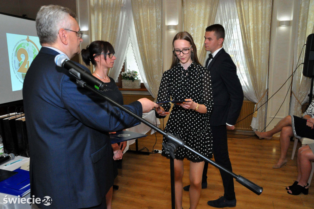 Zakończenie szkoły dla maturzystów w Białym LO