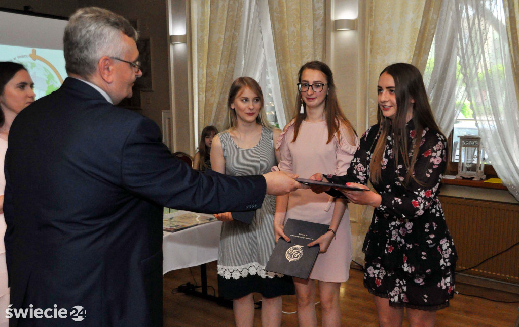 Zakończenie szkoły dla maturzystów w Białym LO