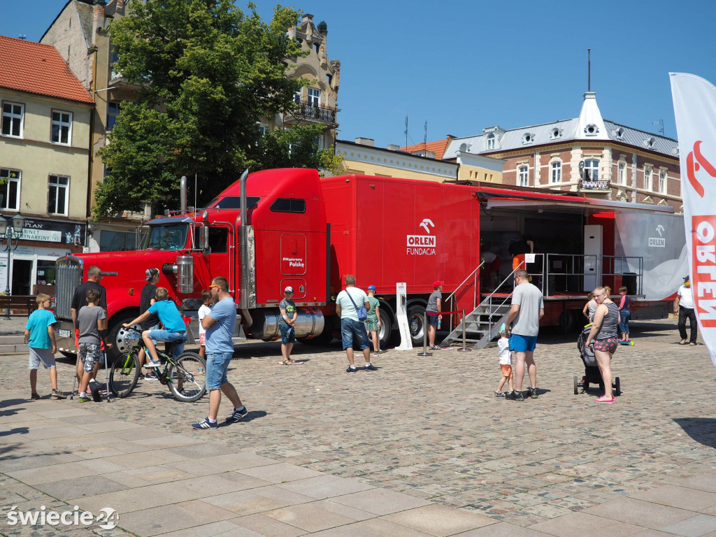 Ciężarówka fundacji Orlen na Dużym Rynku