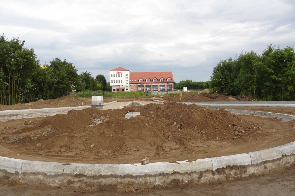 Rondo przy szpitalu nabiera kształtów