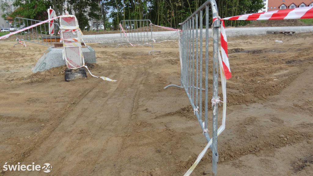 Rondo przy szpitalu nabiera kształtów