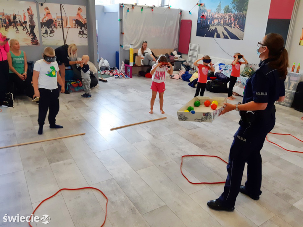 Policjantki na półkoloniach Kangoo Jumps