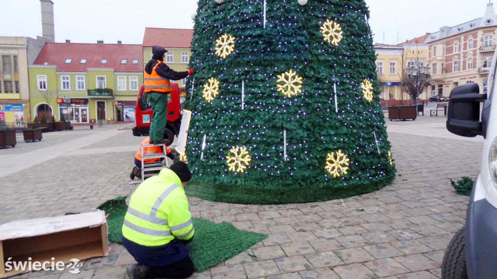 Nowe ozdoby świąteczne ustroją Świecie