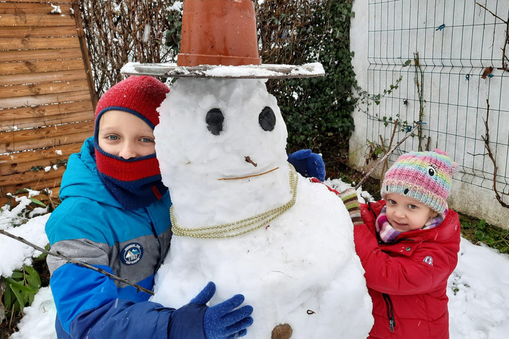 Jest śnieg to lepi się bałwany. Fotki Czytelników