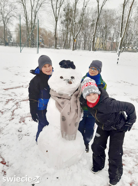 Jest śnieg to lepi się bałwany. Fotki Czytelników