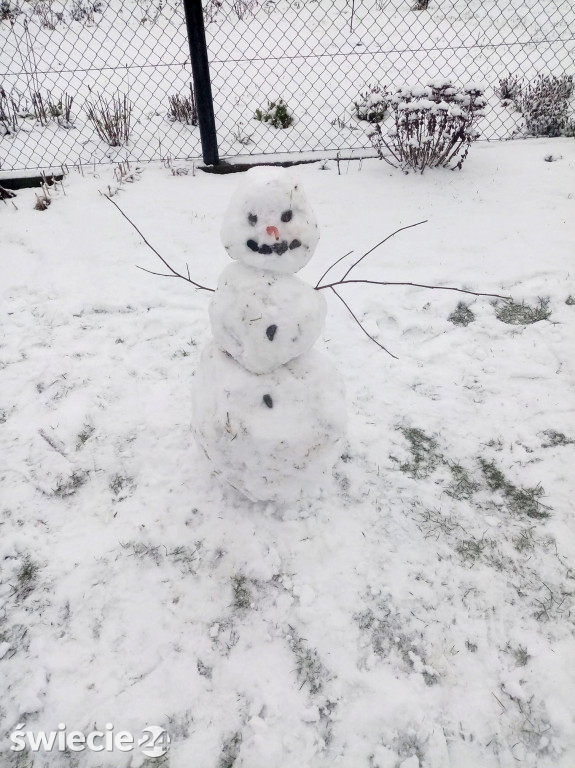 Jest śnieg to lepi się bałwany. Fotki Czytelników