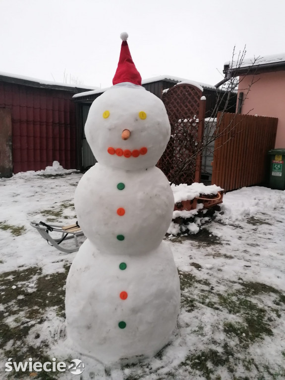 Jest śnieg to lepi się bałwany. Fotki Czytelników