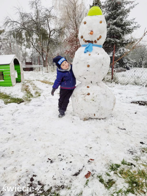 Jest śnieg to lepi się bałwany. Fotki Czytelników