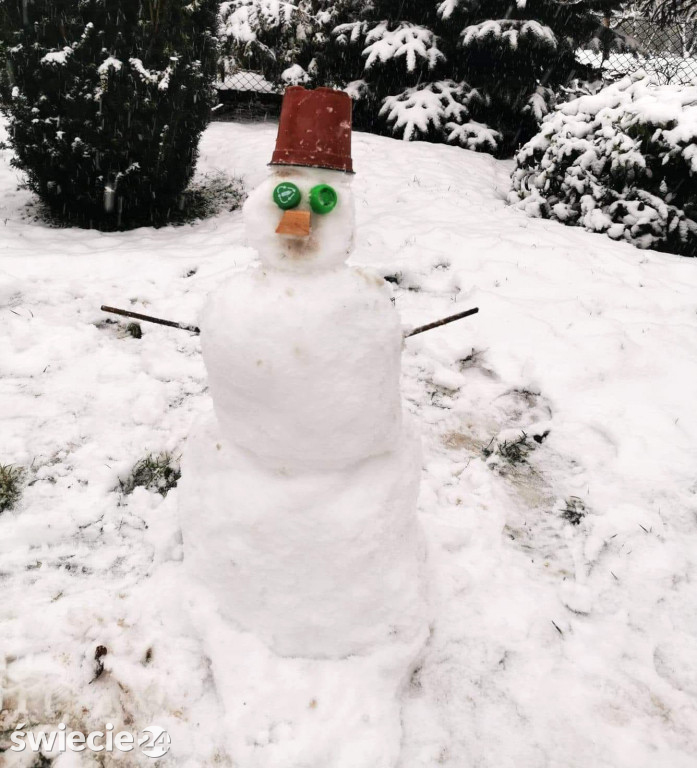 Jest śnieg to lepi się bałwany. Fotki Czytelników