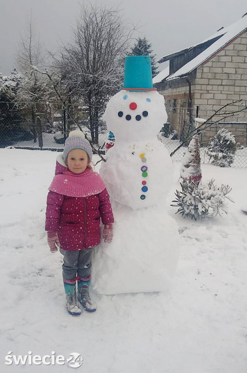 Jest śnieg to lepi się bałwany. Fotki Czytelników