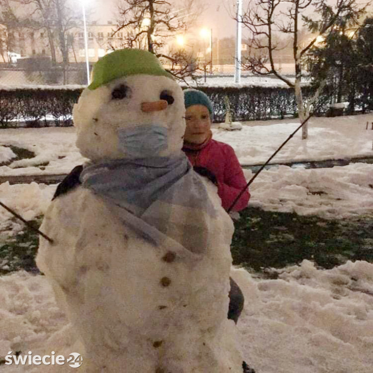 Jest śnieg to lepi się bałwany. Fotki Czytelników