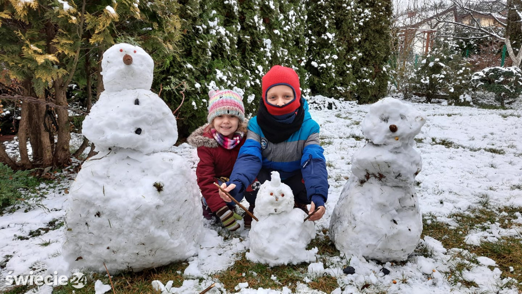 Jest śnieg to lepi się bałwany. Fotki Czytelników