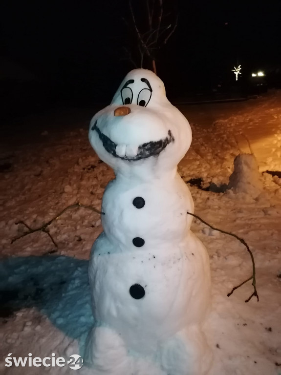 Jest śnieg to lepi się bałwany. Fotki Czytelników