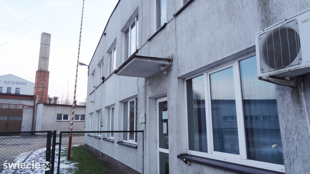 Opuszczone budynki po straży pożarnej czekają