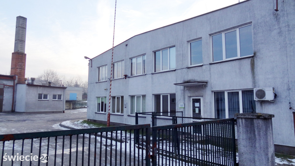 Opuszczone budynki po straży pożarnej czekają