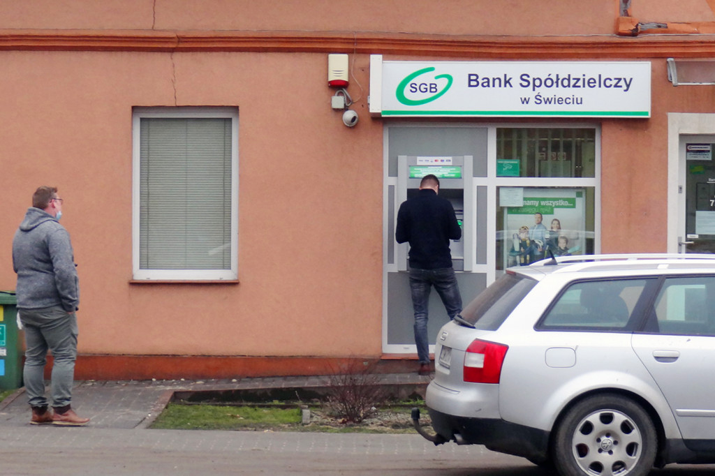 Mieszkańcy Gruczna nie chcą likwidacji punktu kasowego
