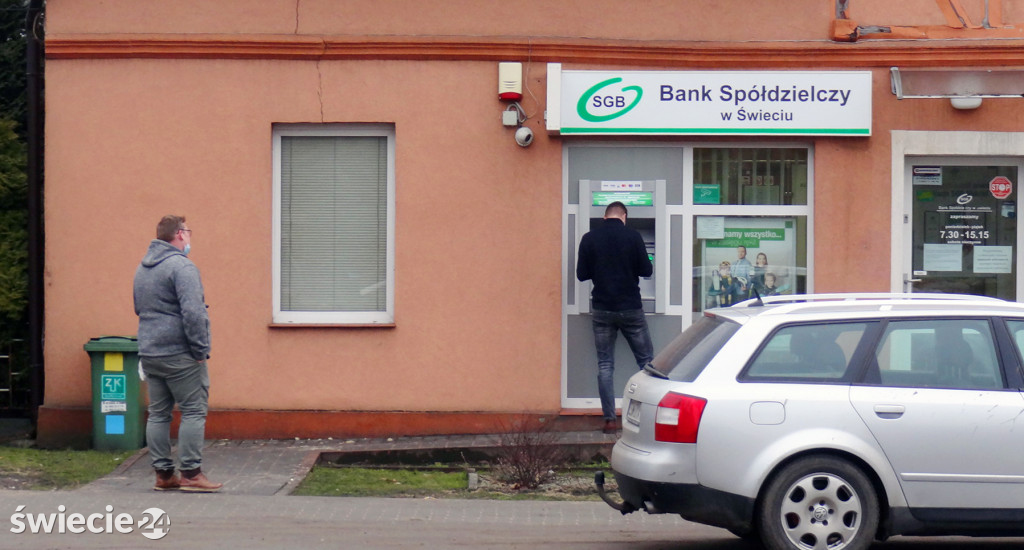 Mieszkańcy Gruczna nie chcą likwidacji punktu kasowego