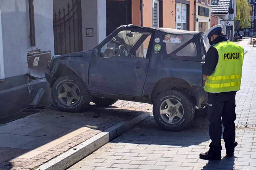 Rajd po Świeciu skradzioną terenówką