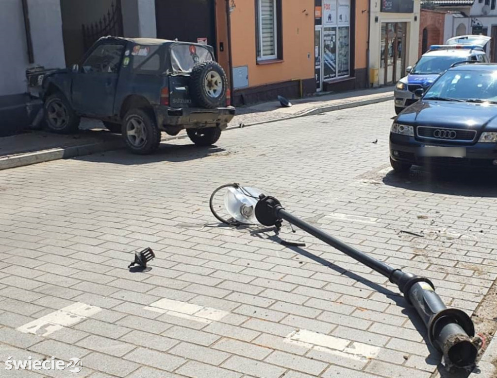 Rajd po Świeciu skradzioną terenówką