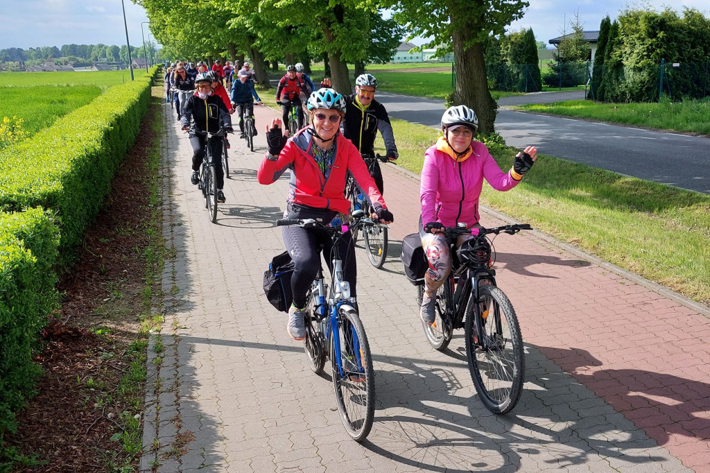 Zobacz ZDJĘCIA  z rajdu rowerowego do Małego Dulska
