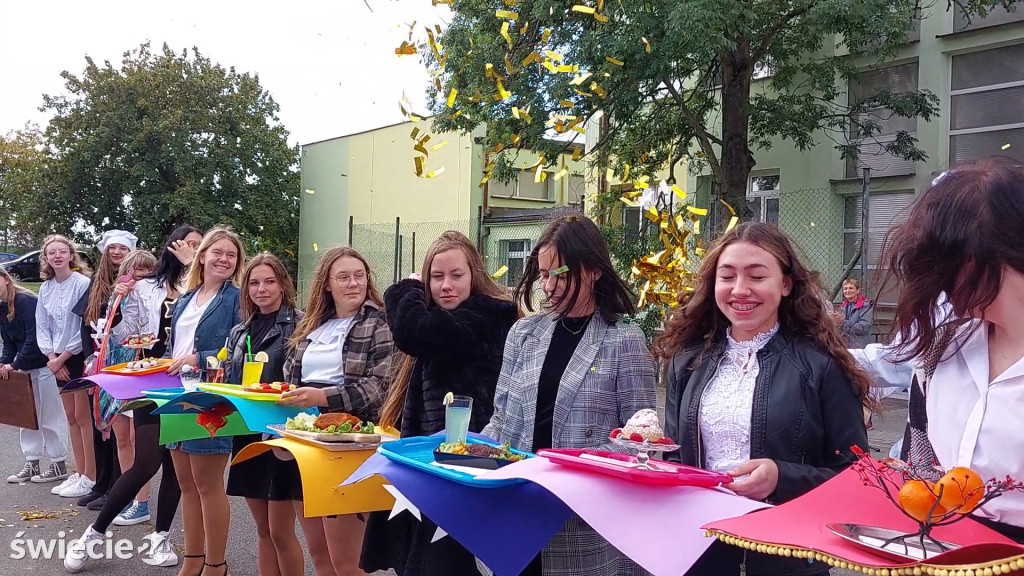 Ślubowanie pierwszoklasistów w ZSP w Świeciu
