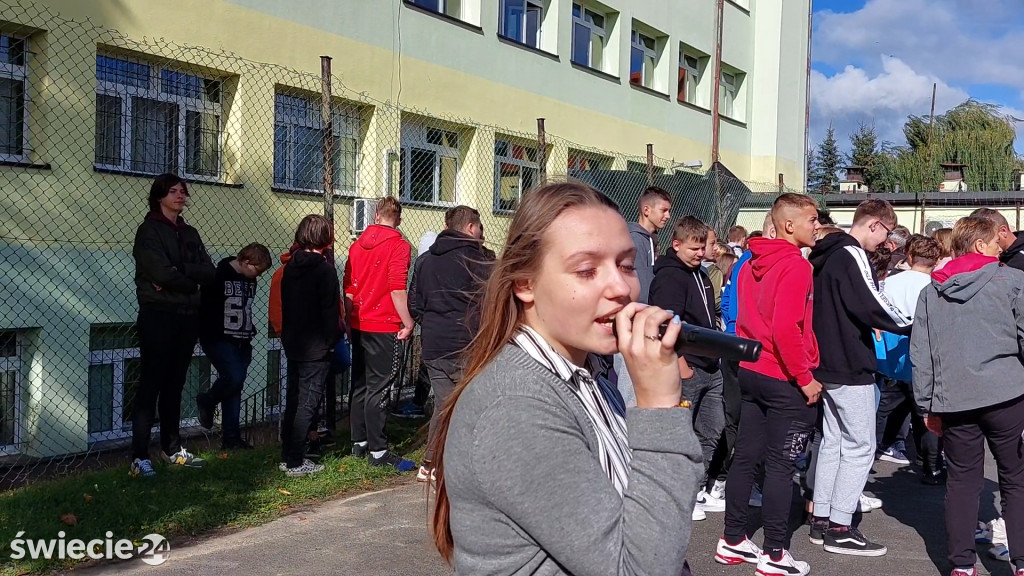 Ślubowanie pierwszoklasistów w ZSP w Świeciu