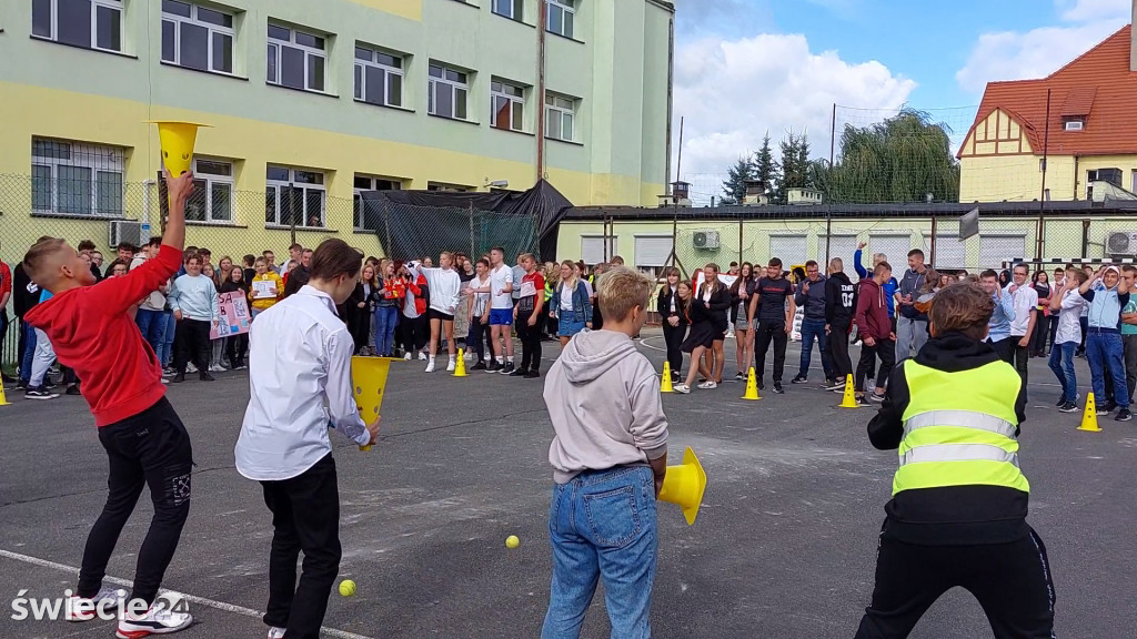 Ślubowanie pierwszoklasistów w ZSP w Świeciu