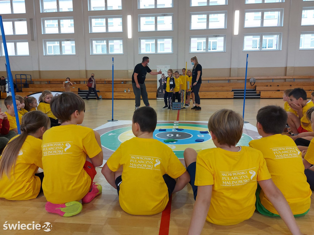 Uczniowie trenowali z mistrzyniami sportu