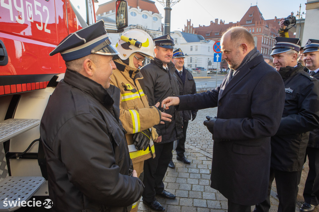 Nowe wozy dla strażaków ochotników