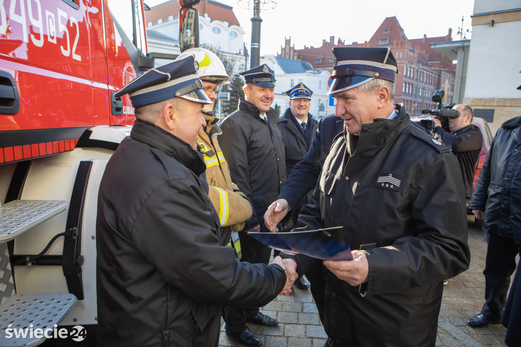 Nowe wozy dla strażaków ochotników