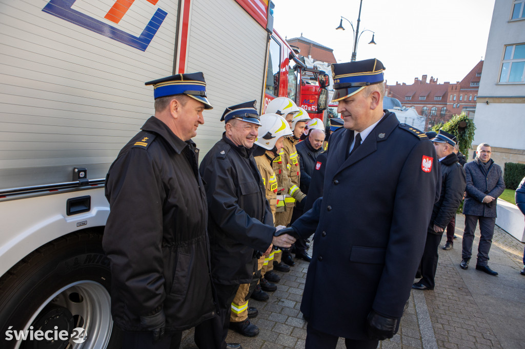 Nowe wozy dla strażaków ochotników