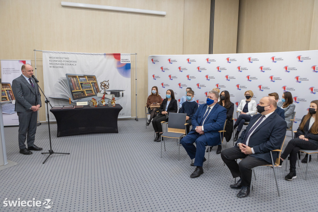 Stypendyści programu Prymusi Pomorza i Kujaw -  spotkanie z marszałkiem