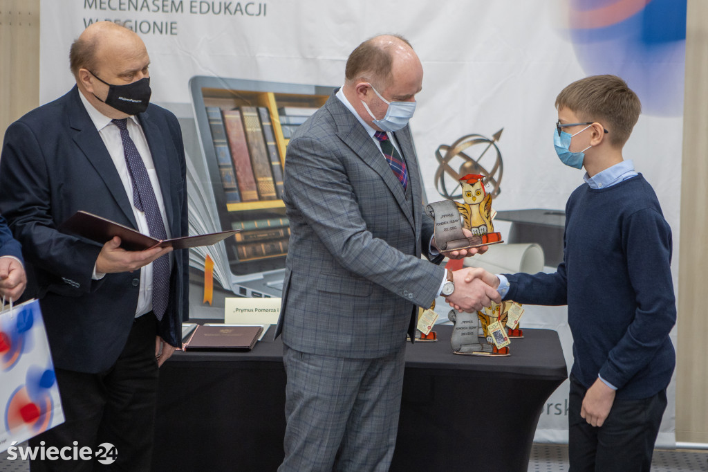 Stypendyści programu Prymusi Pomorza i Kujaw -  spotkanie z marszałkiem