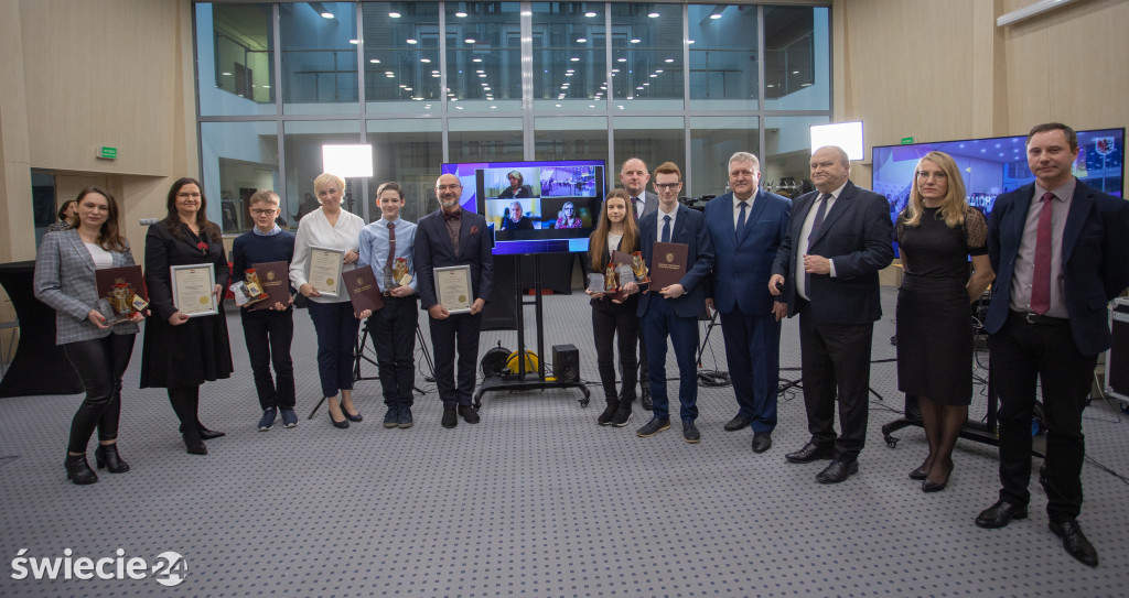 Stypendyści programu Prymusi Pomorza i Kujaw -  spotkanie z marszałkiem