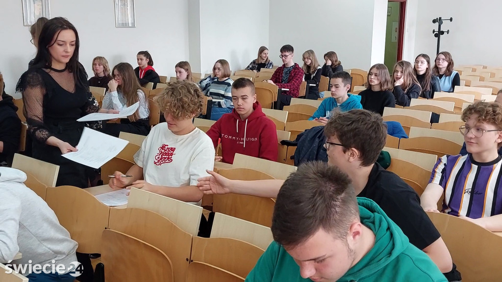 Konkurs języka angielskiego w ALO w Świeciu