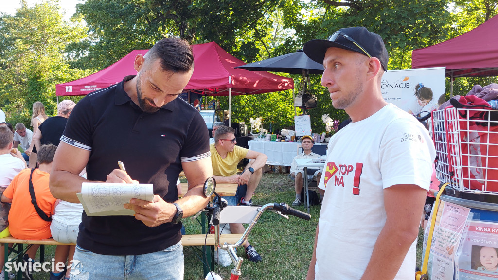 Rowerem po zdrowie - wiezie petycję do prezydenta