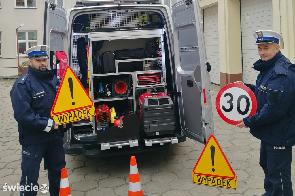 Ambulans dla drogówki za pół miliona złotych