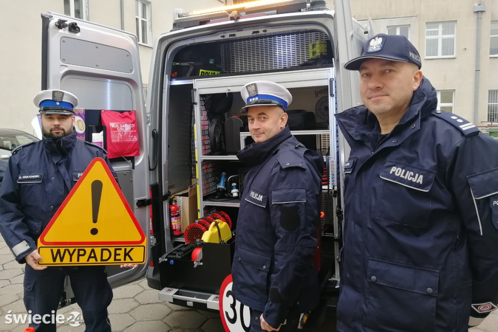 Ambulans dla drogówki za pół miliona złotych