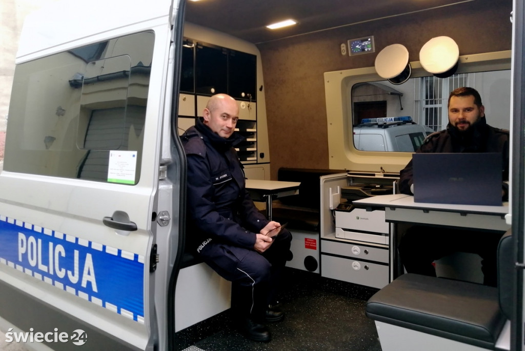 Ambulans dla drogówki za pół miliona złotych