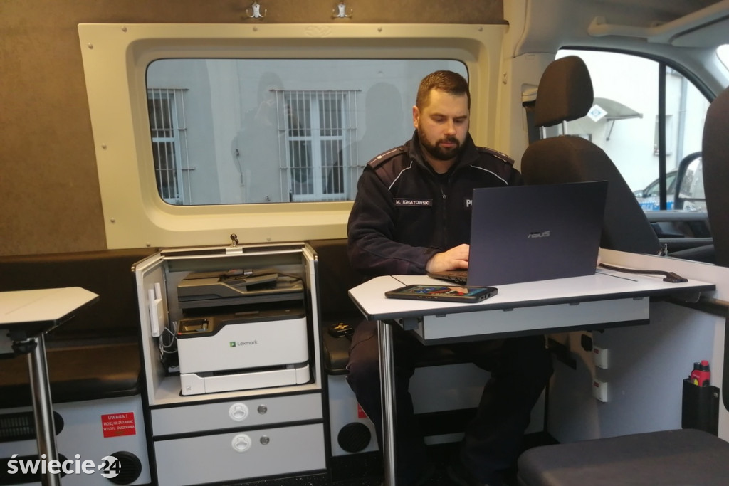 Ambulans dla drogówki za pół miliona złotych