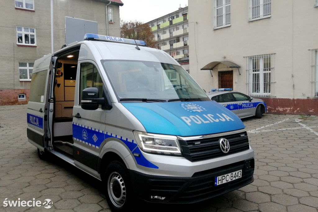 Ambulans dla drogówki za pół miliona złotych