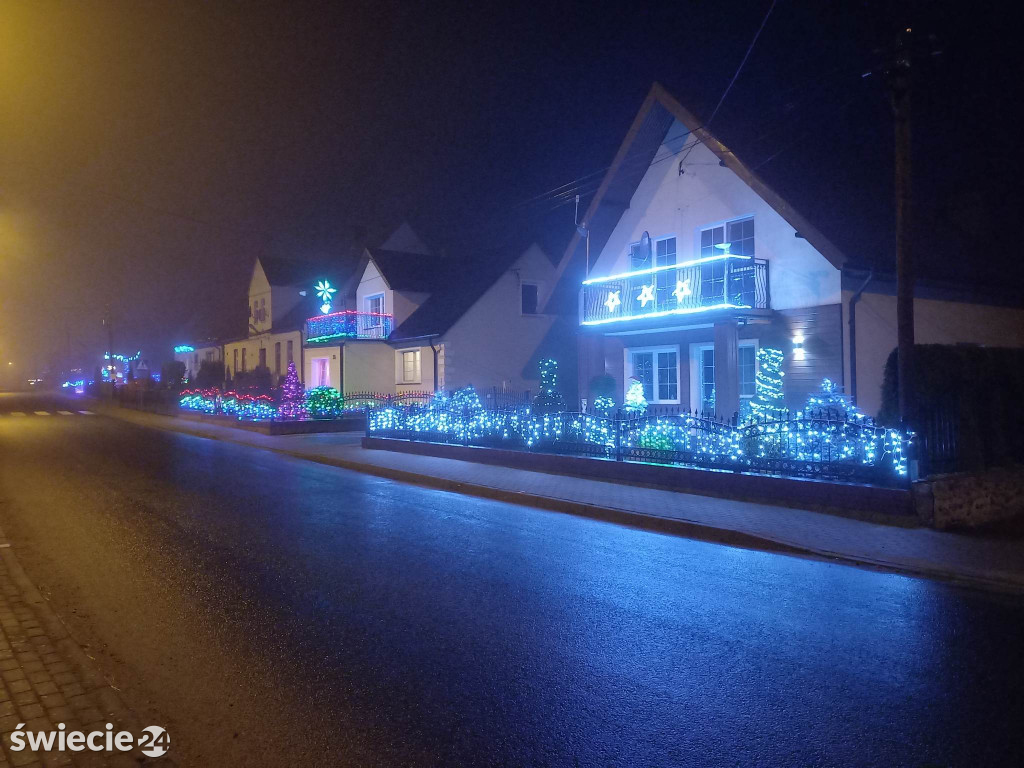 Brzeziny pełne świątecznych dekoracji