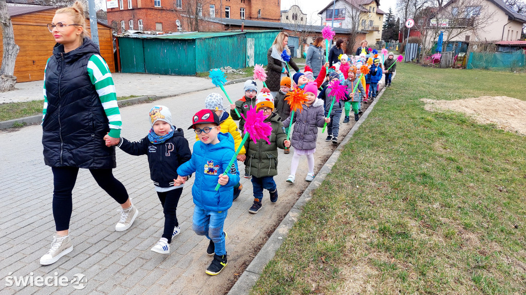 Przedszkolaki z Przechowa przeganiały zimę