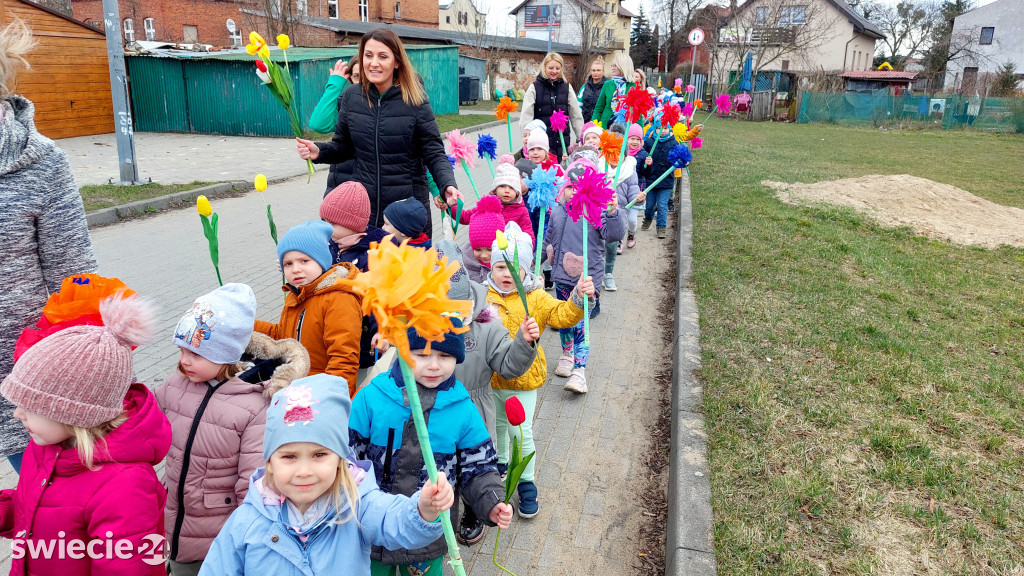 Przedszkolaki z Przechowa przeganiały zimę